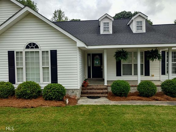 3rd image of 2513 Westover Dr