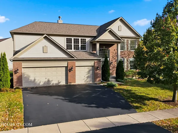 1329 Turnberry Ln, Mundelein, IL 60060