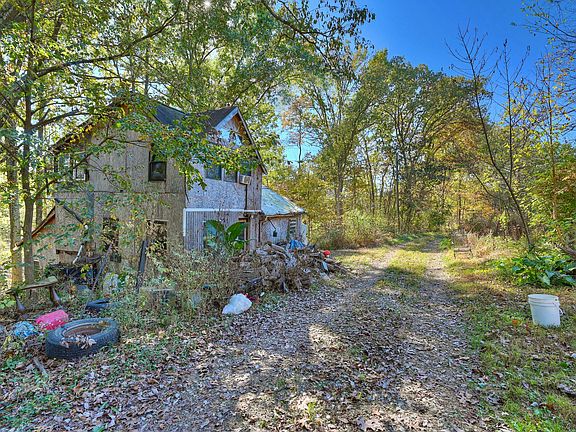 3rd image of 1630 Verona Mount Zion Rd
