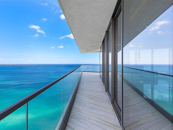 3rd image of 18975 Collins Ave Unit 3700