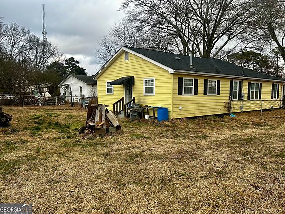 2nd image of 19 Helms St