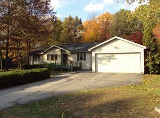 315 E Lori Ct, Midland, MI 48640