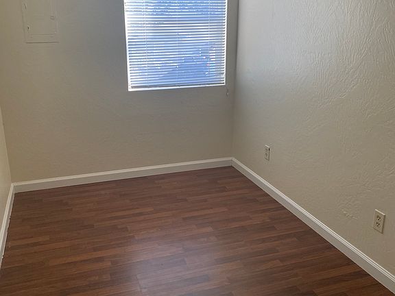 5th image of 491 Kentucky St