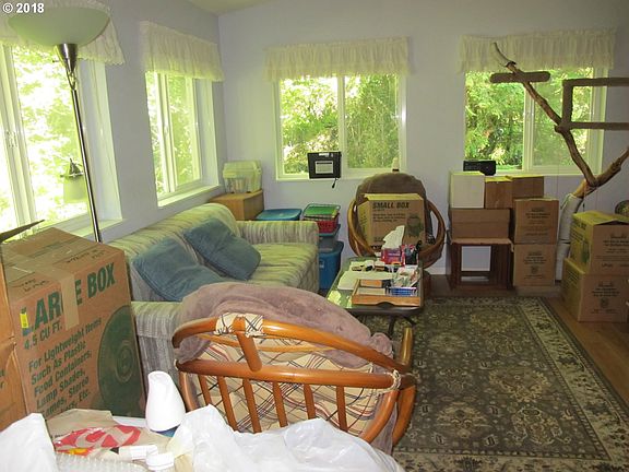 4th image of 20505 Birch Pl