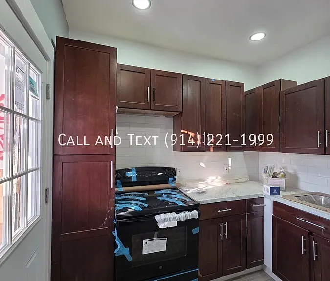 243 Woodworth Ave #3L — Photo 11