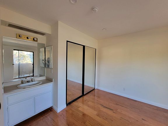 2nd image of 11936 Venice Blvd Unit 4
