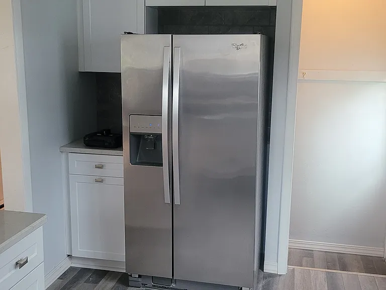 1613 Richard Ave — Photo 9