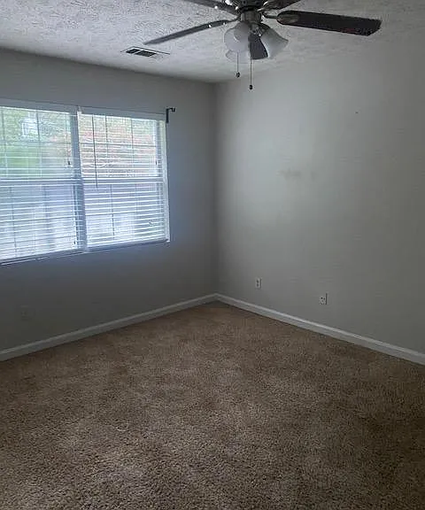 1630 Leona St NW — Photo 4