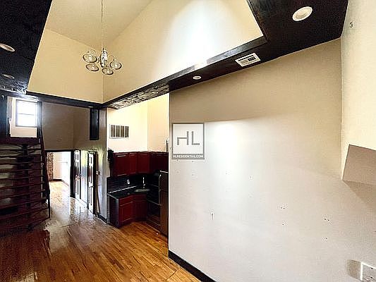 4th image of 184 Irving Ave APT 3L