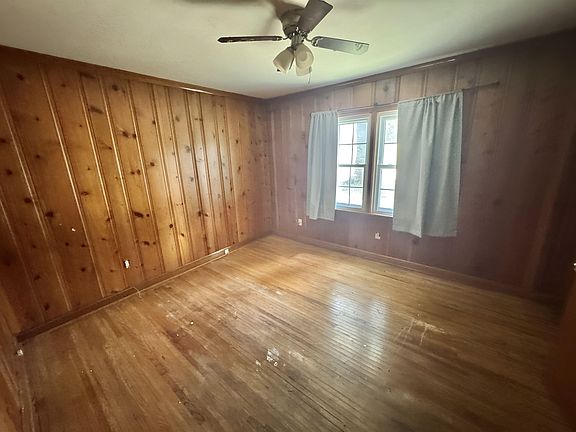 3rd image of 2823 Signal St
