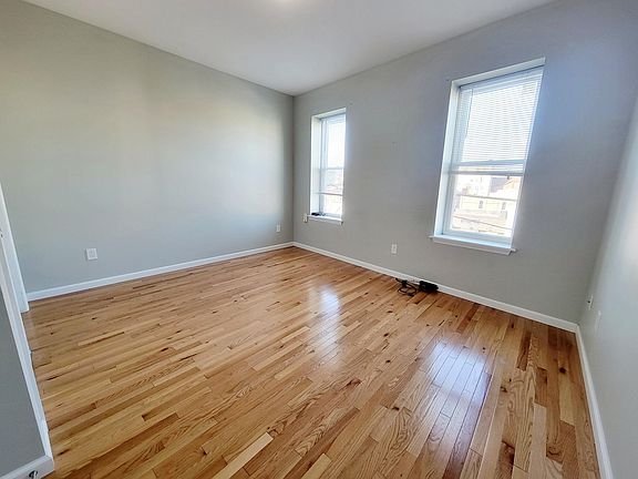 3rd image of 1307 E Moyamensing Ave APT 3