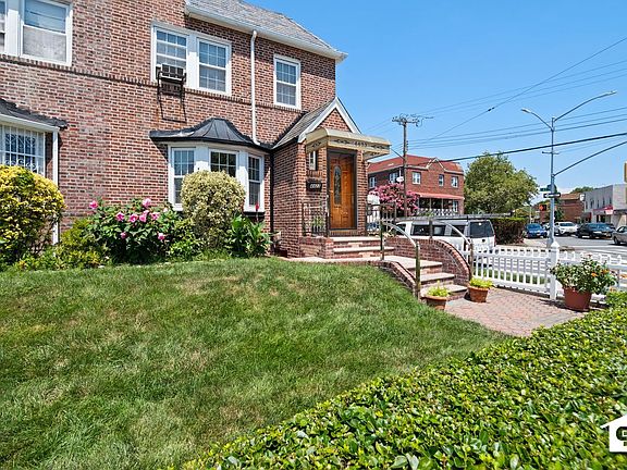 2nd image of 4423 Avenue L