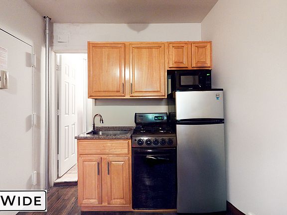 4th image of 284 E 10th St APT 2c
