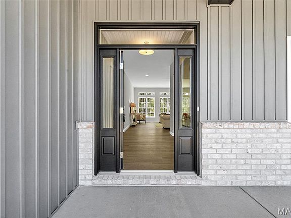 5th image of 300 Schaper Estates Xing