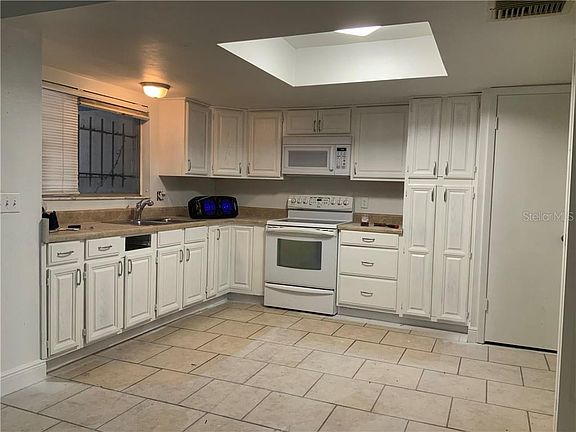 4th image of 2225 Silver Pines Pl #502