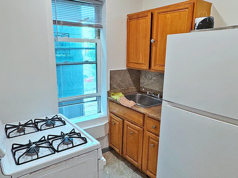 392 S 5th St #11 — Photo 9