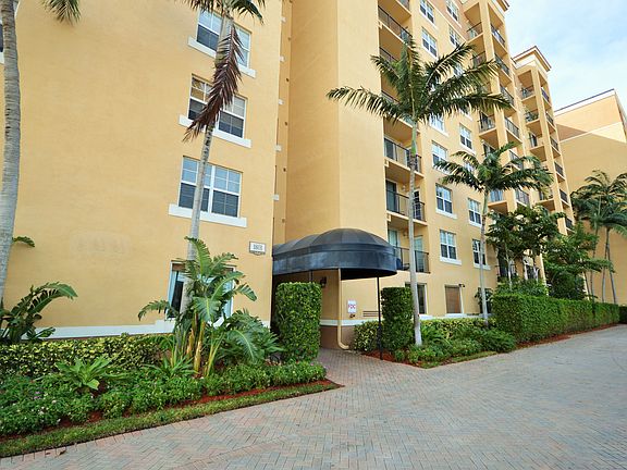 4th image of 1801 N Flagler Dr APT 136