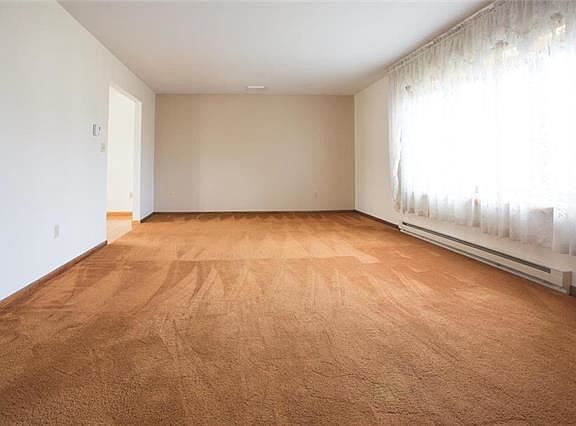 3rd image of 4383 Vista Dr