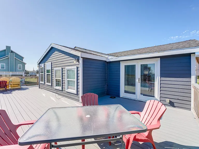 4211 Surf Dr — Photo 4