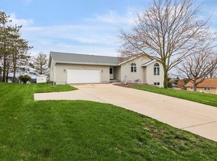 5849 S Division St, Waunakee, WI 53597