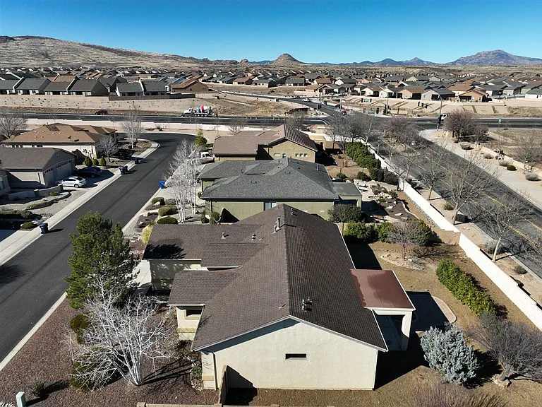 6496 E Brombil St — Photo 40