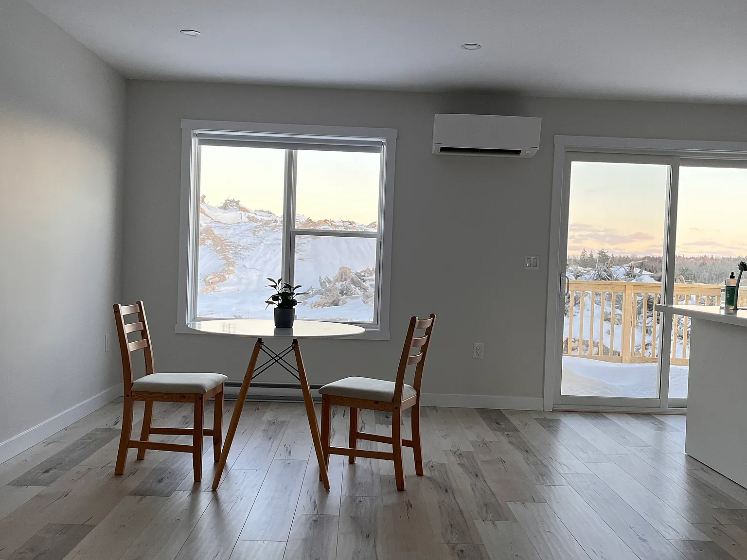 3 bed, 2.5 bath, 2000 sqft, $2,500 — Photo 3