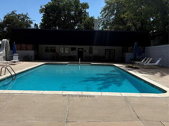2nd image of 3538 S Ivanhoe Street