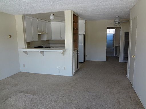 2nd image of 1811 Pacific Beach Dr APT 2