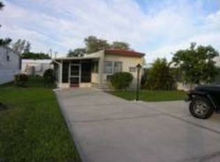 39 Nancy Ln, Fort Myers Beach, FL 33931