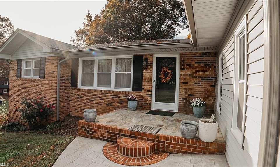 1st image of 205 Dudley Ave