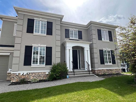 4th image of 45 NE Rockcliff Hts NW