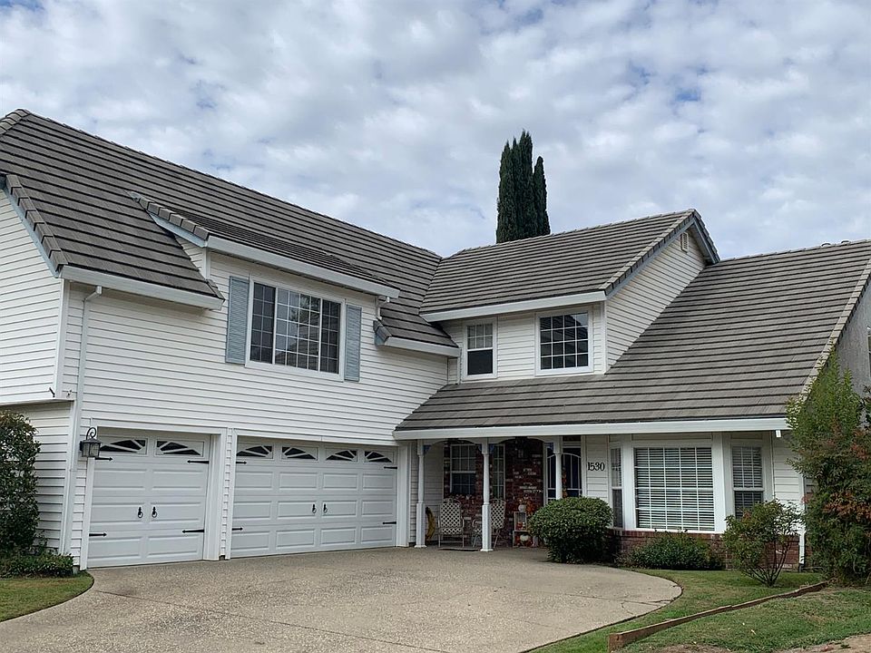 1st image of 1530 River Oak Way