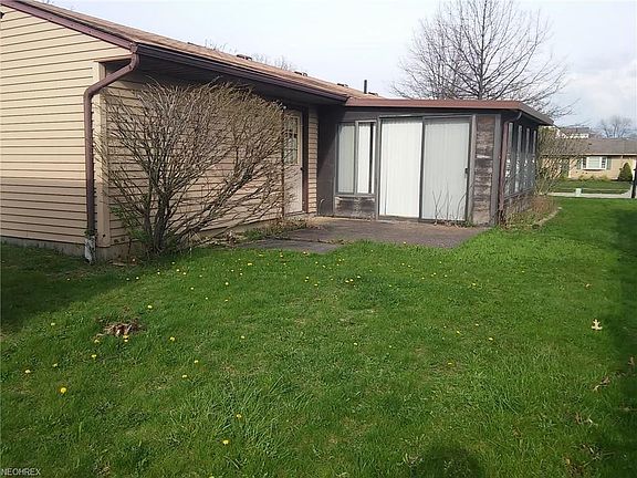 4th image of 585 Carol Ln