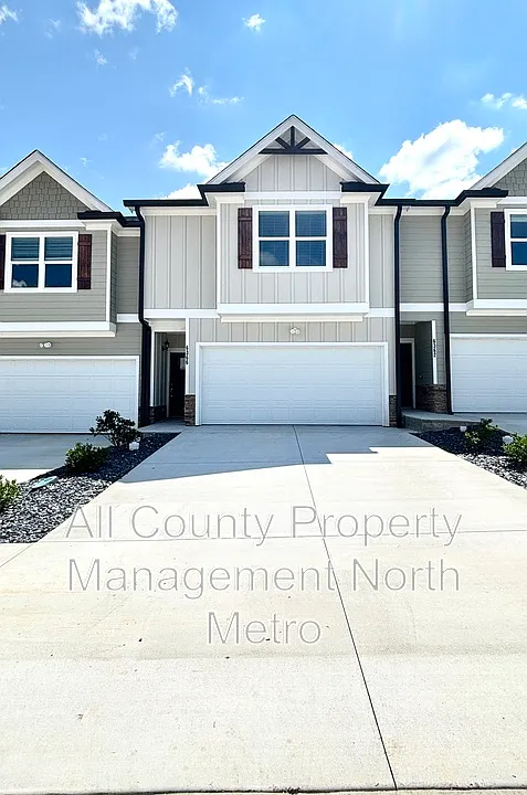 6366 Pine Ridge Point