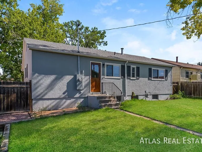 2611 Waldean St — Photo 15
