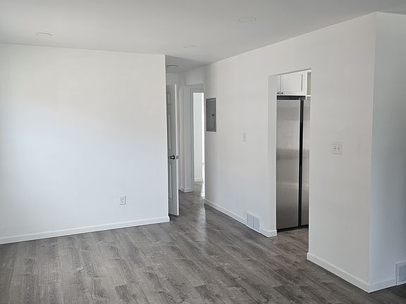 4th image of 13722 Cedar Rd #2
