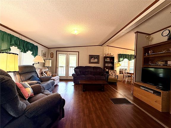 5th image of 213 Bonner Rd