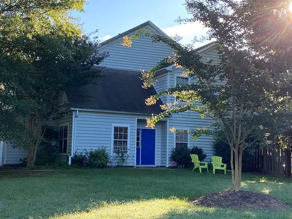 100 Alice Ct, Yorktown, VA 23692