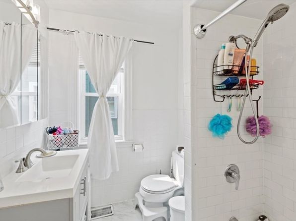 1 Laurel St #1