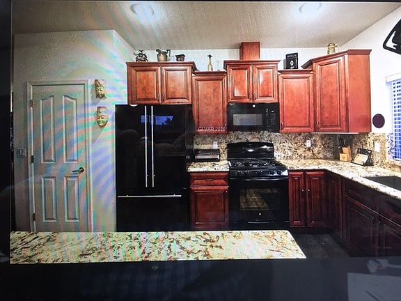 4th image of 5952 Pavilion Lakes Ave