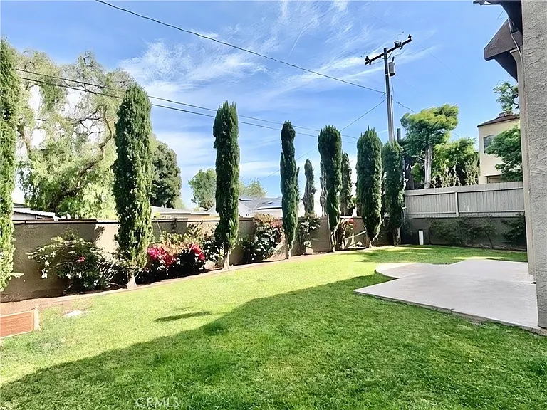 2558 Orange Ave #6 — Photo 5