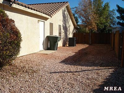 side yard RV Parking Possible