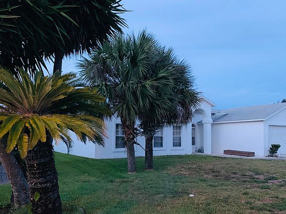 2nd image of 127 Barrier Isle Dr