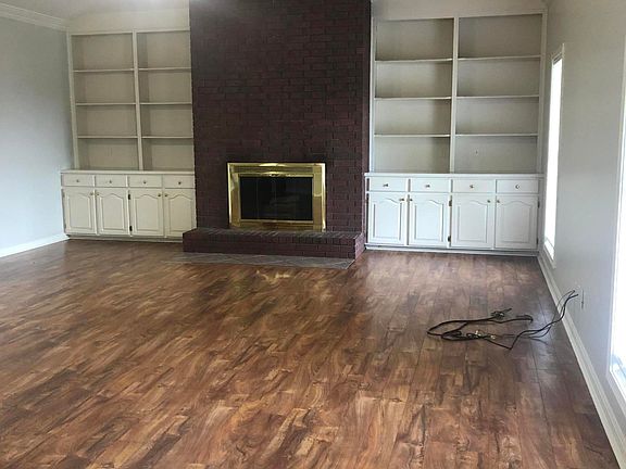 2nd image of 4412 Tanya Cir