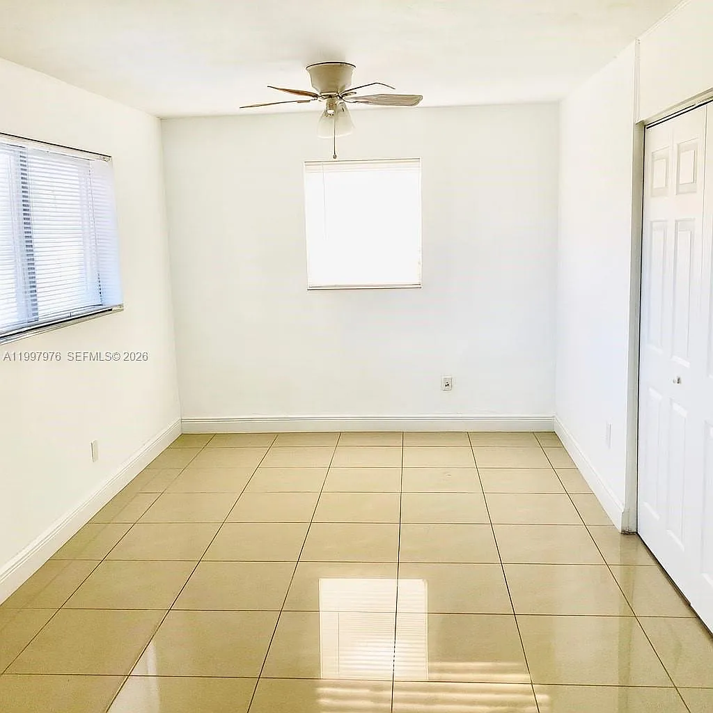 Cliff Lake Villas Co-Op — Photo 1
