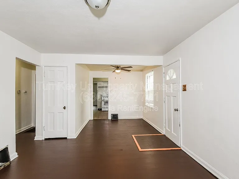 7150 Manette Dr — Photo 6