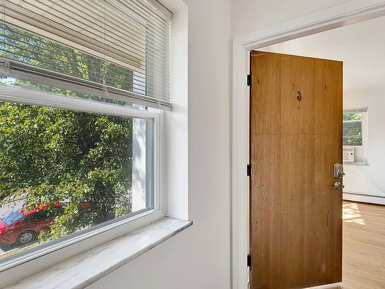 2948 Wardall Ave #3 — Photo 21
