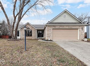 7602 Garrick St, Fishers, IN 46038