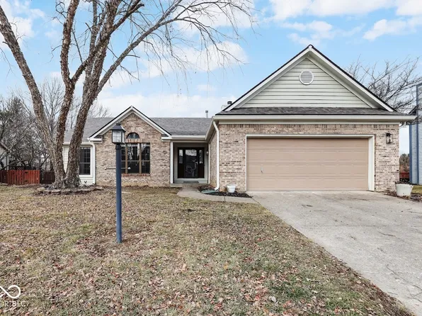 7602 Garrick St, Fishers, IN 46038