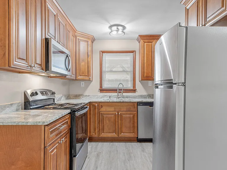 9103 Hammett Ave #B — Photo 4